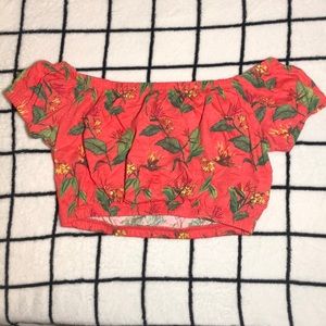 Off the shoulders crop top